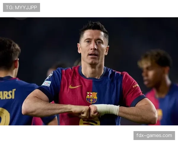 莱万多夫斯基头球制胜秘诀:空中争抢稳健背后的三大关键因素 莱万多夫斯基头球制胜秘诀:空中争抢稳健背后的三大关键因素